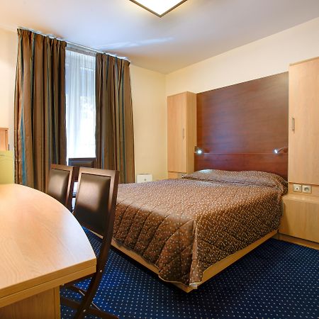 Hotel Terminus Montparnasse Paris Eksteriør bilde