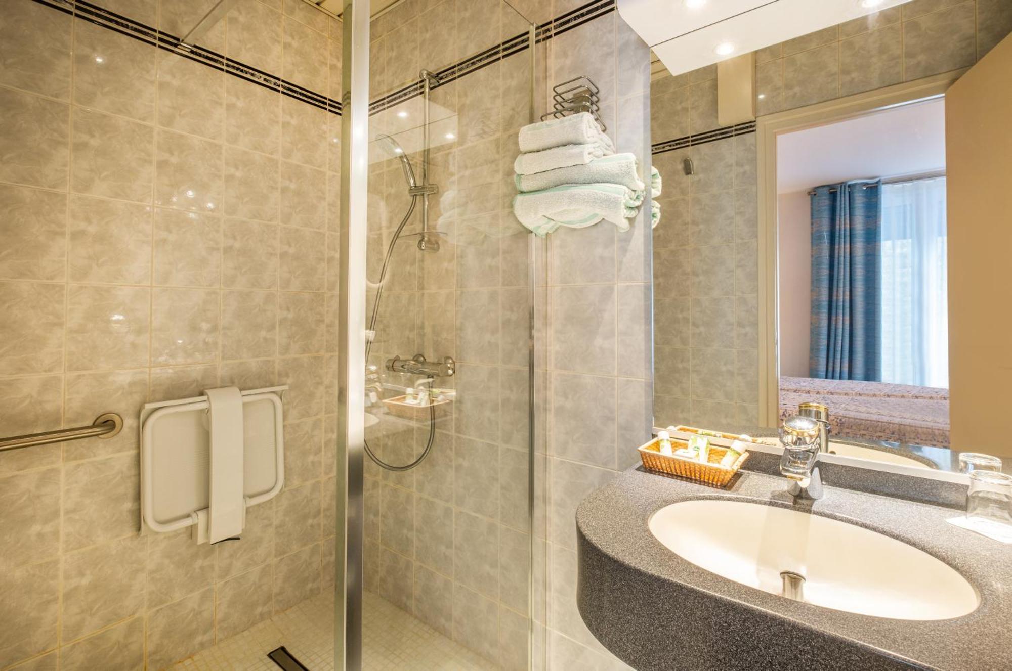 Hotel Terminus Montparnasse Paris Eksteriør bilde